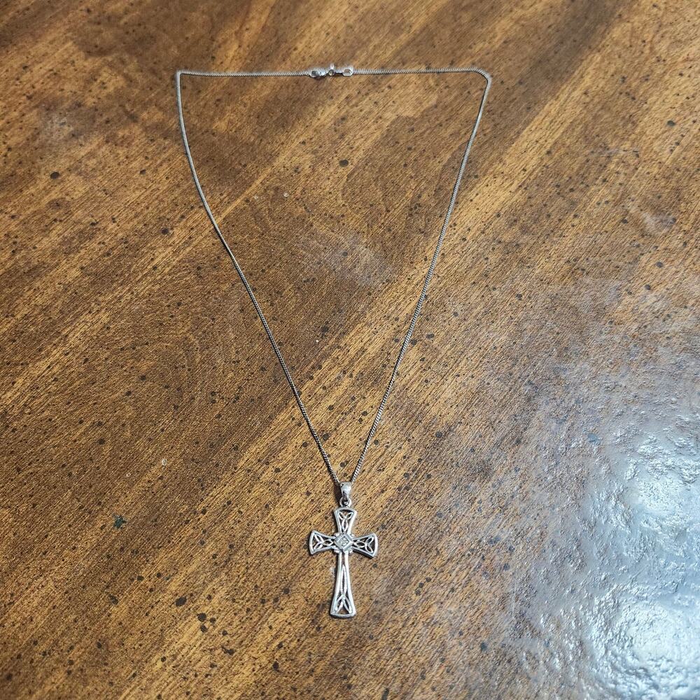 Vintage RJ Graziano Avon 925 Sterling Silver Celtic Diamond Cross Necklace Faith
